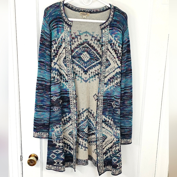 Aztec Pattern Cardigan - Picture 7 of 8